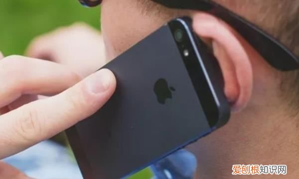 苹果手机咋才能拉黑