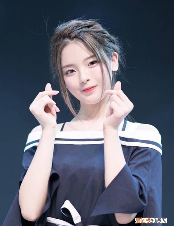 创造101王晶和邱淑贞