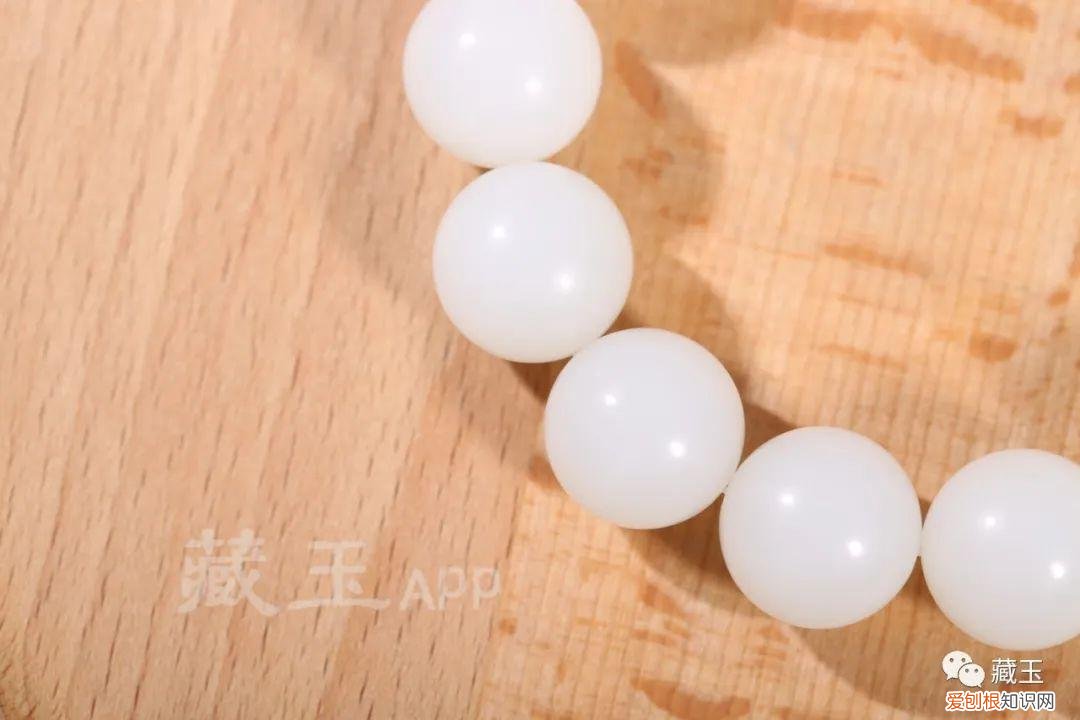 玉手链戴左手还是右手