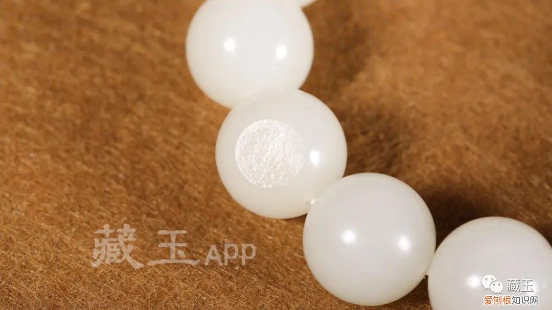 玉手链戴左手还是右手