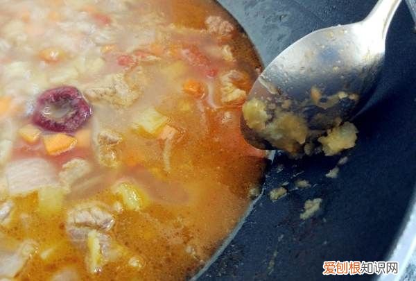 炖牛排的做法，西红柿炖牛肉怎么做