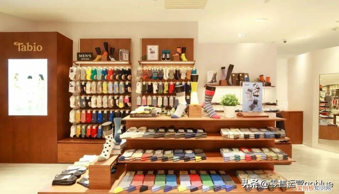 这些年轻人追捧的袜子品牌，能有多好卖？