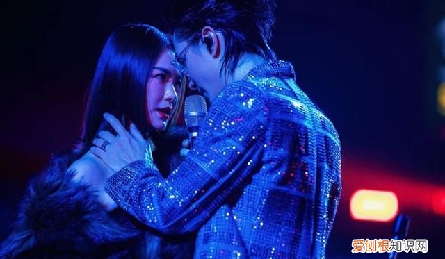 戚薇与李承铉最新甜蜜照