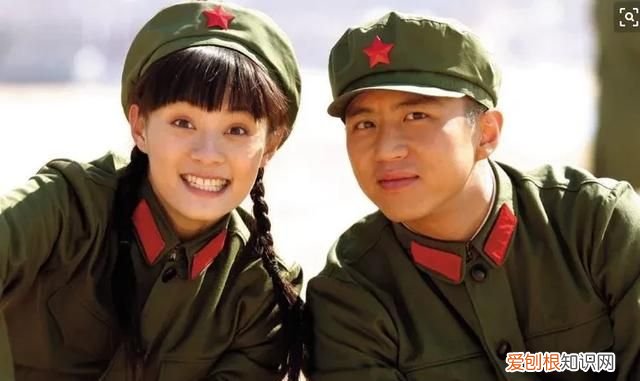 明星拍戏的时候会假戏真做,我相信明天总会有阳光是什么歌