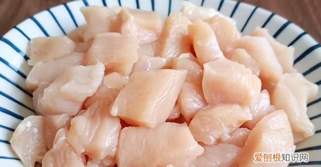 鸡胸肉煮多久最嫩，鸡肉炖多久才能烂