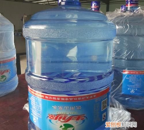 桶装矿泉水多少升一桶，普利斯矿泉水桶是多少升的