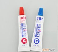 ab胶能粘鞋子吗，ab胶能粘橡胶雨鞋