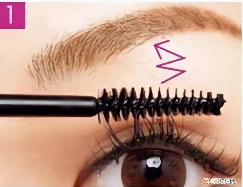 睫毛膏怎么用不会晕染?