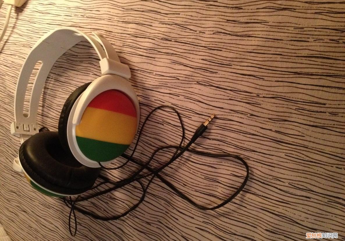 学校地下室处罚作文小红