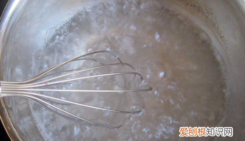 一斤水放多少凝胶片，一斤保水剂可以吸多少斤水啊