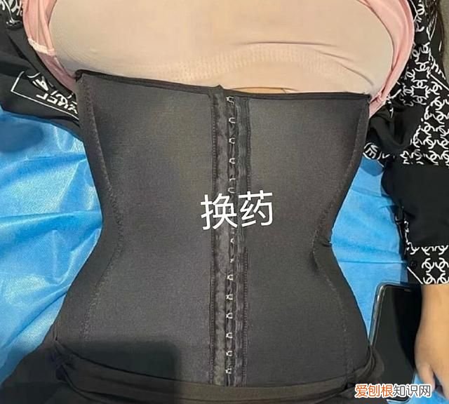 美女腰部旋转不看会后悔