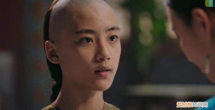 如懿传五阿哥福晋扮演者是谁，甄嬛传敦亲王福晋扮演者怎么了