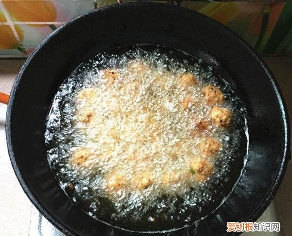 炸豆腐丸子怎么做，豆腐丸子怎么做好吃