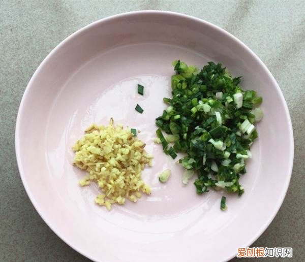 炸豆腐丸子怎么做，豆腐丸子怎么做好吃