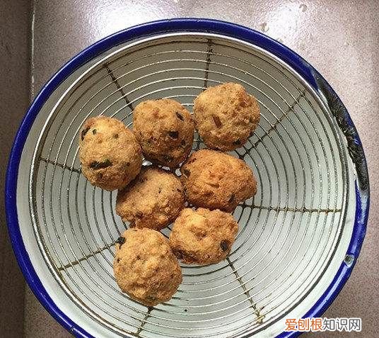 炸豆腐丸子怎么做，豆腐丸子怎么做好吃