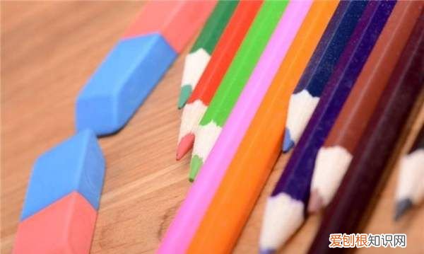 彩铅可以用橡皮擦擦掉，如何去除纸上的彩色铅笔印记痕迹
