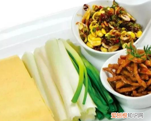 山东卷饼的做法,煎饼卷大葱的做法,样子,味道