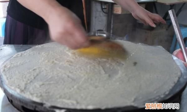 山东卷饼的做法,煎饼卷大葱的做法,样子,味道