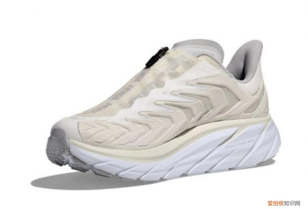 彪马MB.02篮球鞋上新品,匡威舞狮系列迎新年(经典、帅气,设计上有多个体现拉梅洛·鲍尔签名鞋的细节)