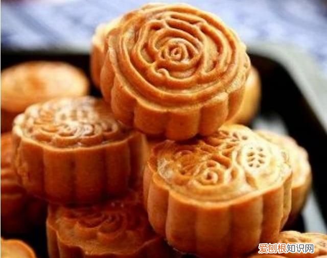 做好的月饼怎么存放,烤好的月饼怎么保存