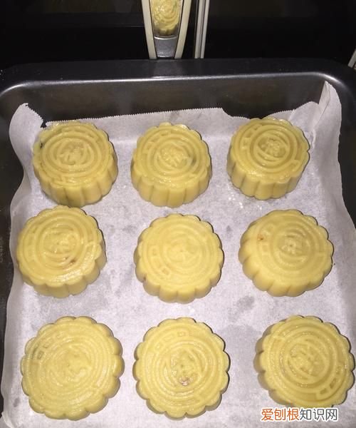 做好的月饼怎么存放,烤好的月饼怎么保存