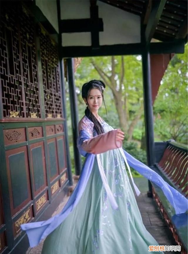 穿汉服头发怎么扎好看简单