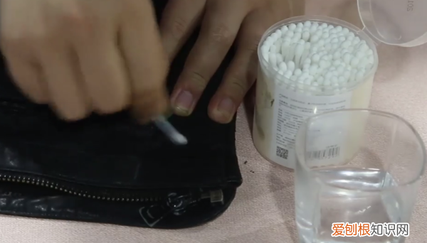 皮衣护理方法步骤，皮衣护理方法 护手霜