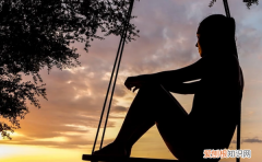 如何让自己看上去更成熟，怎样让自己外表看起来成熟一点