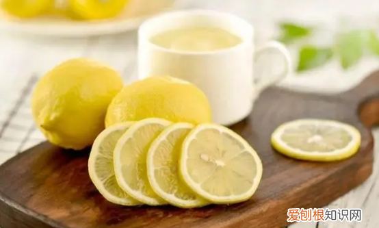 猫身上的跳蚤怎么清除，猫咪有跳蚤家里环境怎么驱虫