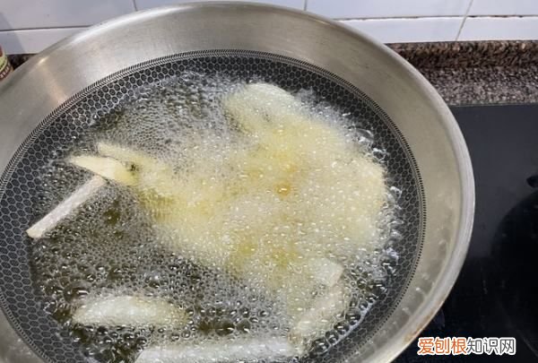 炸芋头的做法,怎样炸芋头即脆又酥