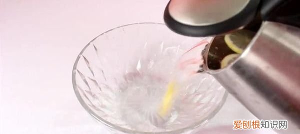 铝壶或铝锅怎么除水垢，铝锅外面的污渍用什么清除最好