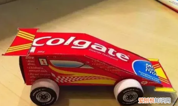 怎么用纸箱做小汽车，纸盒制作小汽车教程视频