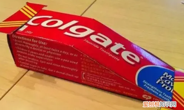 怎么用纸箱做小汽车，纸盒制作小汽车教程视频