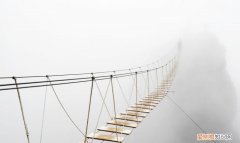 吊桥实验解释了什么的作用，悬挑式操作平台的安全要有哪些