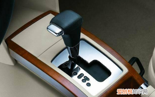 什么叫滑档生,滑档和退档的区别是什么意思