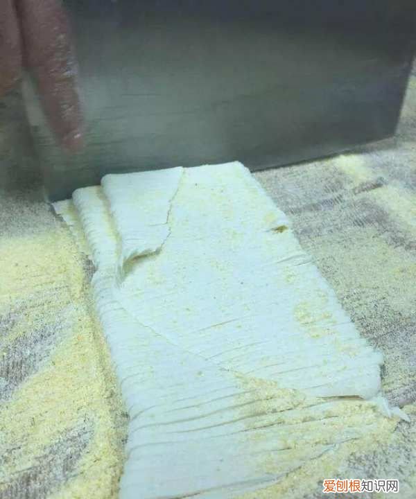 简易擀面的方法,手擀面有几种做法