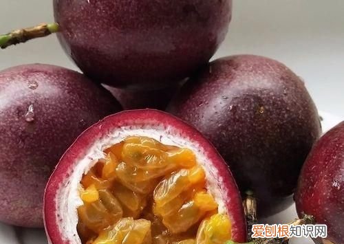 百香果榨汁籽可以吃吗,百香果奶茶里面的籽可以吃