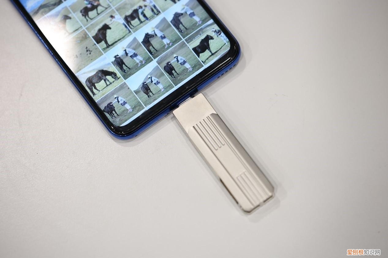 500MB/s高速读写的忆捷极速固态U盘