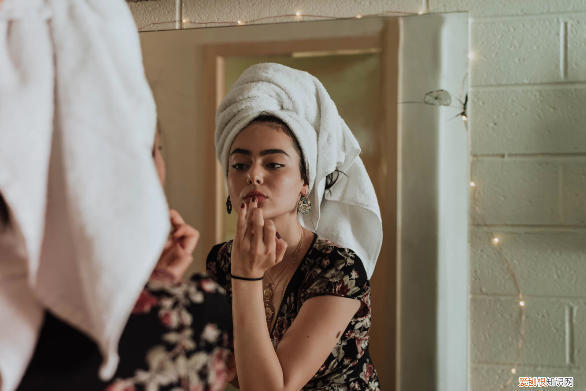 干燥的冬天,曼秀雷敦润唇膏保护你的嘴唇