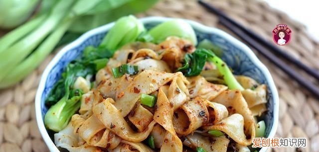 油泼面煮完用过凉水吗，油泼面和面用凉水还是温水