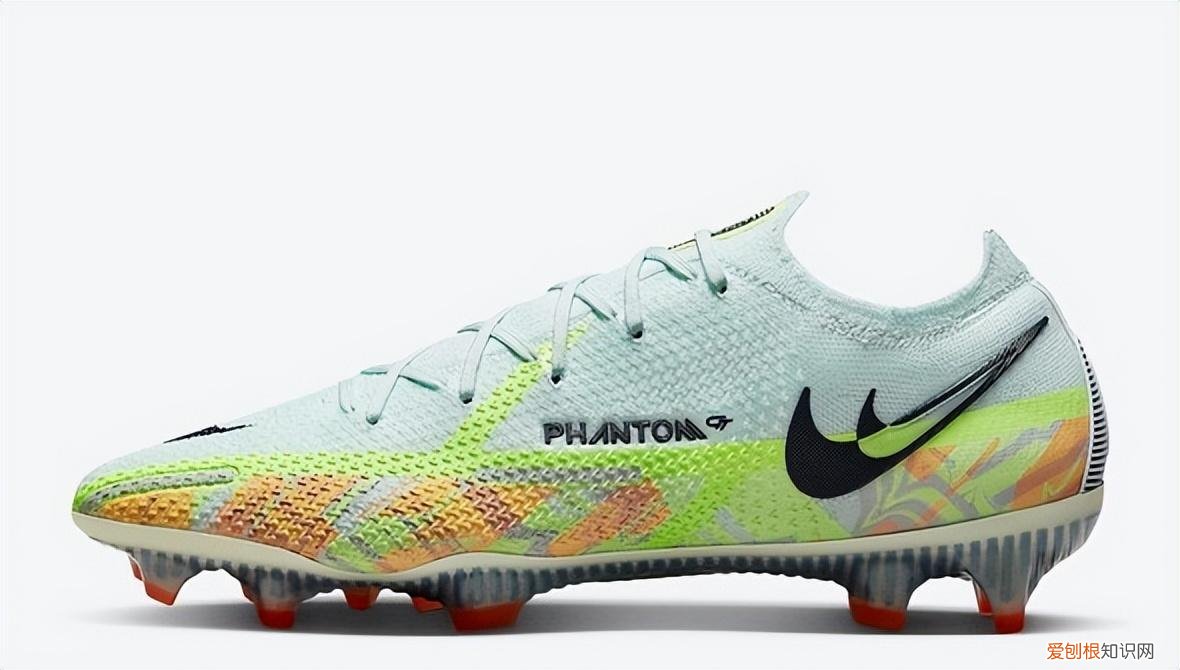 耐克足球鞋四大系列(结合球鞋位置论的NIKE球鞋推荐)