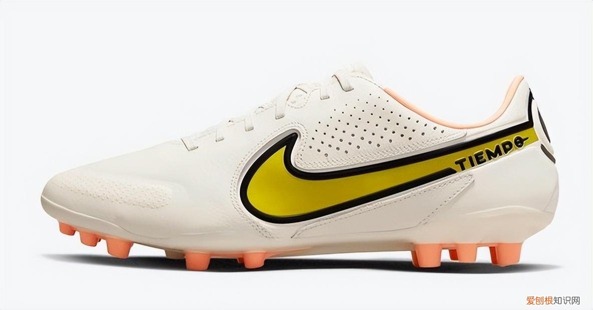 耐克足球鞋四大系列(结合球鞋位置论的NIKE球鞋推荐)