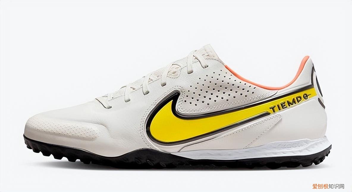 耐克足球鞋四大系列(结合球鞋位置论的NIKE球鞋推荐)