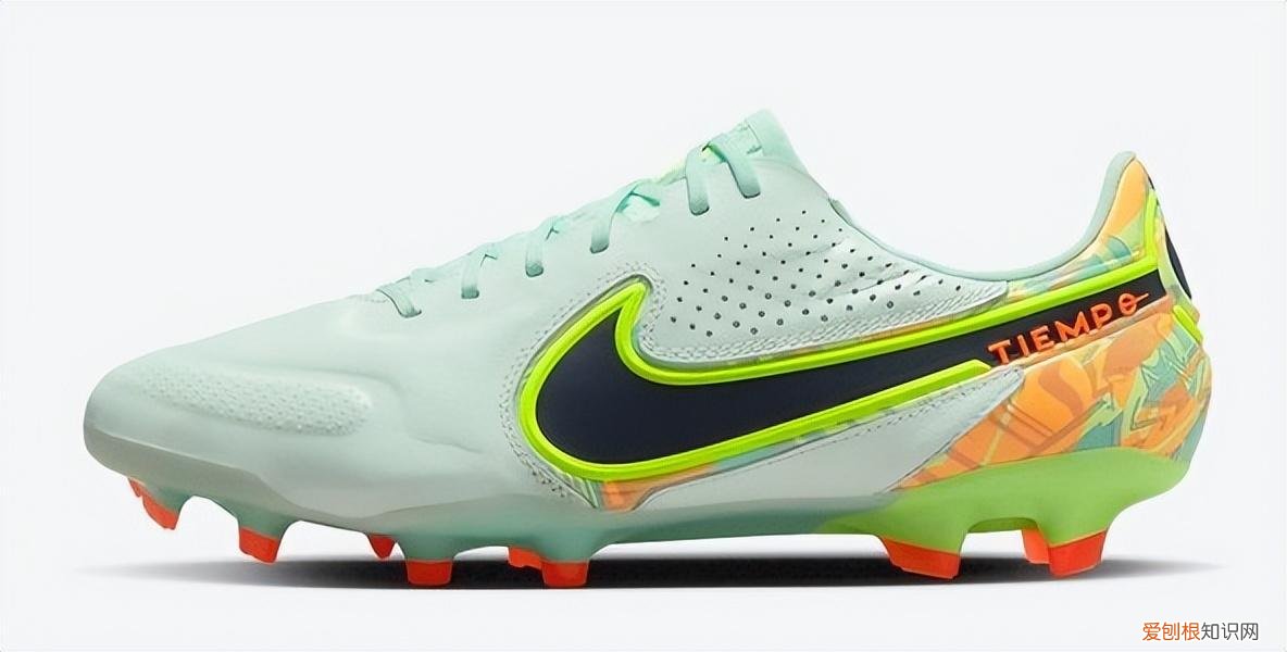 耐克足球鞋四大系列(结合球鞋位置论的NIKE球鞋推荐)
