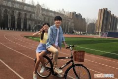 季美含是双胞胎吗，季美含和罗正是真情侣