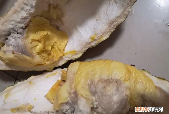 榴莲软烂是坏了的吗,冰皮榴莲月饼冻了会发酸的