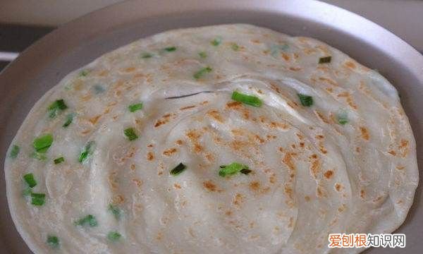 手抓饼的做法步骤图，手抓饼坯子是怎么做的详细教程~