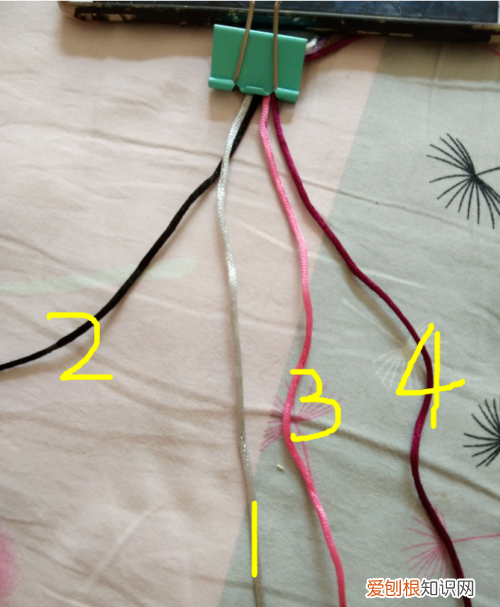 四股头发编辫方法,编四股辫子的方法视频