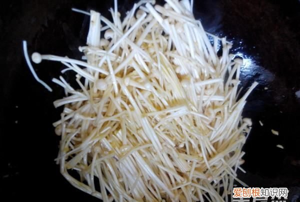 金针菇炒韭菜家常做法,韭菜金针菇怎么炒好吃