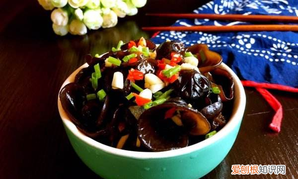 木耳煮熟了可以留第二天吃,煮熟木耳过夜能不能吃呢有没有毒